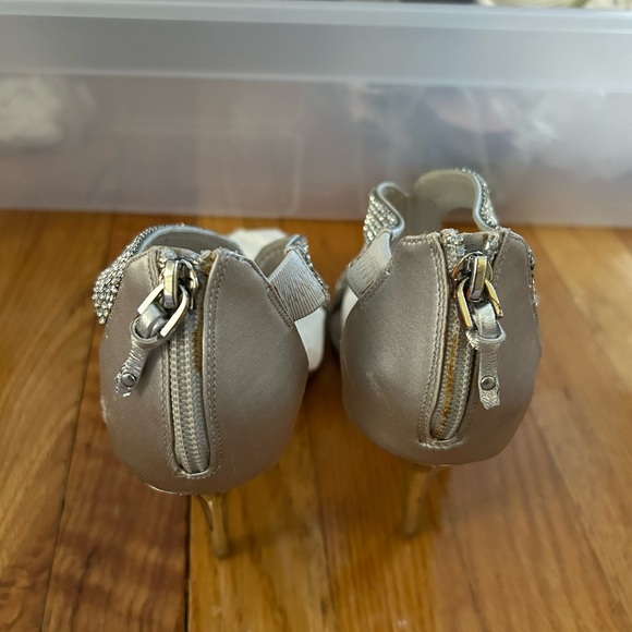 GLINT Heels - Picture 3 of 3